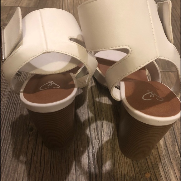 Platform heels - Picture 3 of 4